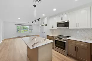 569A Sheffield Ct, Lakewood, NJ 08701 - Photo 2
