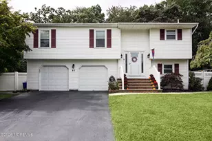 93 Starlight Rd, Howell Township, NJ 07731 - Photo 1