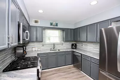 93 Starlight Road, Howell Township, NJ 07731 - Photo 4