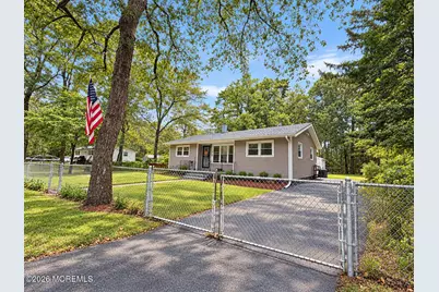 521 Ridgeview Avenue, Browns Mills, NJ 08015 - Photo 2
