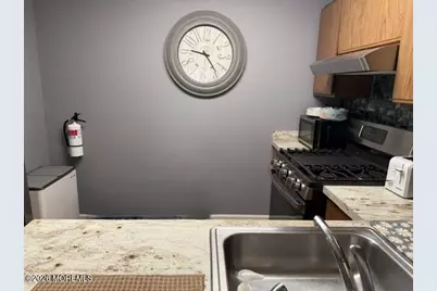 401 Sunshine Court #401, Sayreville, NJ 08859 - Photo 6