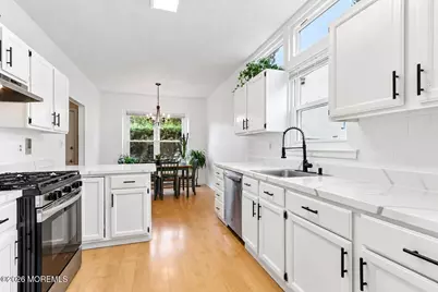 25 Longbrook Lane, Freehold, NJ 07728 - Photo 2