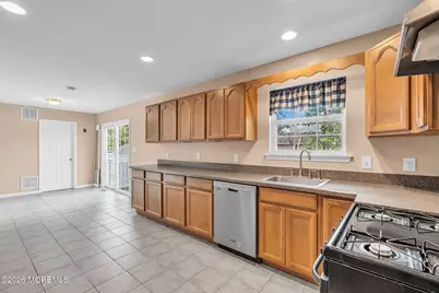 435 E Point Pleasant Avenue, Ocean Gate, NJ 08740 - Photo 14