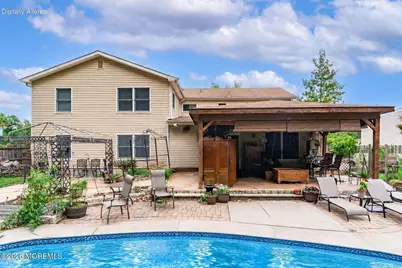 21 Winthrop Drive, Manalapan Township, NJ 07726 - Photo 12