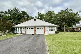 133 B Azalea Dr, Whiting, NJ 08759 - Photo 1