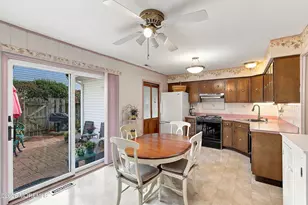 17 Kingsley Way, Freehold, NJ 07728 - Photo 12
