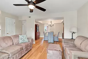 17 Kingsley Way, Freehold, NJ 07728 - Photo 8