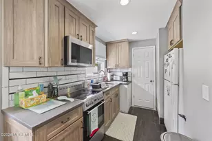 33-35 Atlantic Ave, Manasquan, NJ 08736 - Photo 16