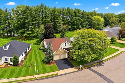 85 Caldwell Terrace, Marlboro Township, NJ 07746 - Photo 4