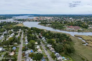 90 Hillside St, Red Bank, NJ 07701 - Photo 44