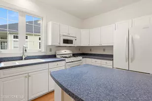 33 Valley Stream Pl, Barnegat, NJ 08005 - Photo 8