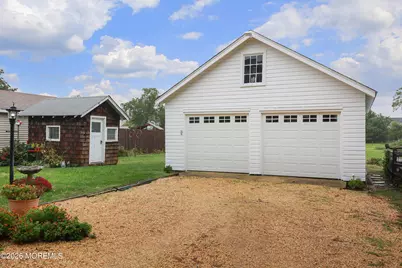 10 Broadway, Belford, NJ 07718 - Photo 32