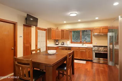 10 Broadway, Belford, NJ 07718 - Photo 12