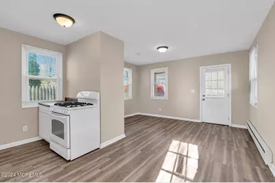 33 Drs James Parker Boulevard, Red Bank, NJ 07701 - Photo 6