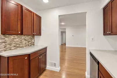 127 Evergreen Court, Freehold, NJ 07728 - Photo 10