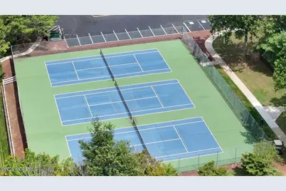 46 Tulip Lane, Freehold, NJ 07728 - Photo 28