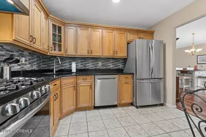 46 Tulip Lane, Freehold, NJ 07728 - Photo 14