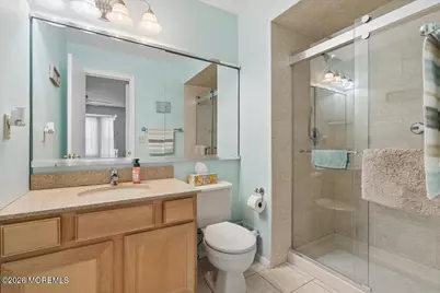 46 Tulip Lane, Freehold, NJ 07728 - Photo 20