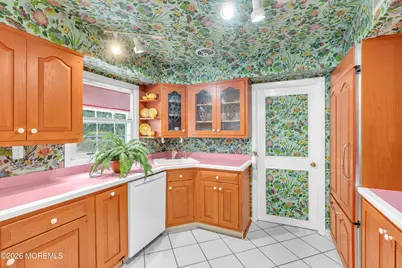 8 Avalon Lane, Aberdeen Township, NJ 07747 - Photo 16