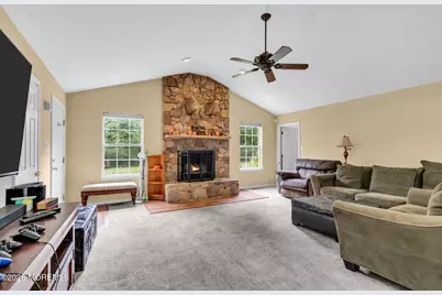 1 Woodland Avenue, Cream Ridge, NJ 08514 - Photo 6