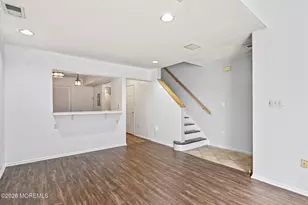 22 Dover Ct, Tinton Falls, NJ 07712 - Photo 8