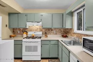 12 Alec Dr, Howell Township, NJ 07731 - Photo 4