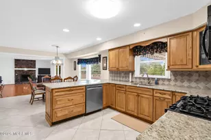 296 Betsy Ross Dr, Freehold, NJ 07728 - Photo 12