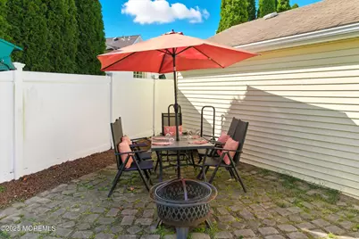 425 Washington Avenue, Avon by the Sea, NJ 07717 - Photo 32