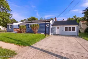 54 Manning Pl, Keansburg, NJ 07734 - Photo 2