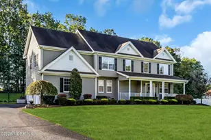15 Greenwich Dr, Jackson, NJ 08527 - Photo 2