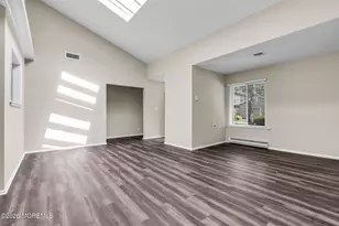 11 Auburn Ct, Red Bank, NJ 07701 - Photo 4