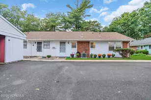 51A Cambridge Ct, Lakewood, NJ 08701 - Photo 4