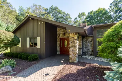 9 Jill Drive, Holmdel, NJ 07733 - Photo 10