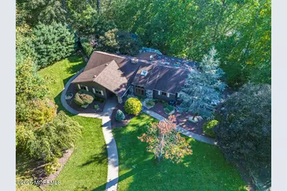 9 Jill Drive, Holmdel, NJ 07733 - Photo 2