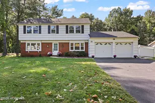 22 Knox Ln, Englishtown, NJ 07726 - Photo 2
