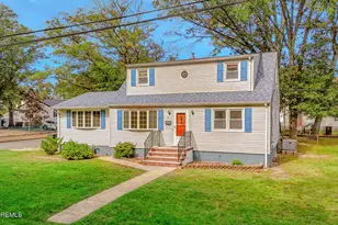 101 5th St, Hazlet Township, NJ 07734 - Photo 2