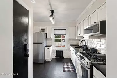 22 Pinckney Road #D, Red Bank, NJ 07701 - Photo 12
