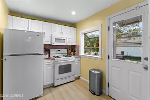 16 Vanderbilt Pl, Woodbridge Township, NJ 07095 - Photo 6