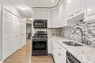 39 Hummingbird Ct, Marlboro Township, NJ 07746 - Photo 14