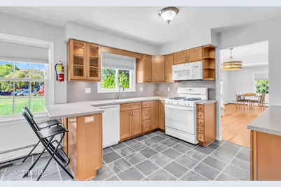 11 Pinewood Avenue, West Long Branch, NJ 07764 - Photo 12