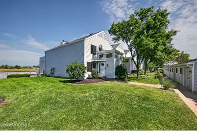 9 Bridgewaters Drive #8, Oceanport, NJ 07757 - Photo 2