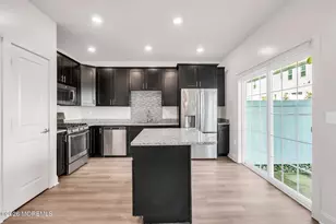 1309 Tavern Rd, Monroe Township, NJ 08831 - Photo 10
