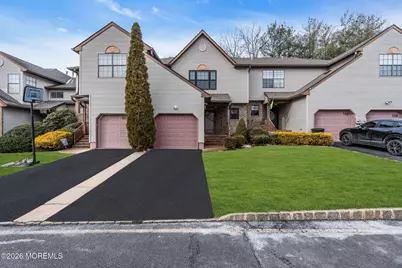 324 Oak Knoll Drive, Manalapan Township, NJ 07726 - Photo 2