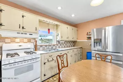 371 Sweetbriar Street, Keyport, NJ 07735 - Photo 8