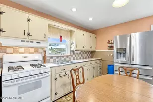 371 Sweetbriar St, Keyport, NJ 07735 - Photo 8