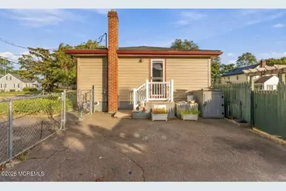 371 Sweetbriar Street, Keyport, NJ 07735 - Photo 2