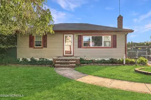 371 Sweetbriar St, Keyport, NJ 07735 - Photo 1