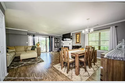 24 Balmoral Court, Matawan, NJ 07747 - Photo 2