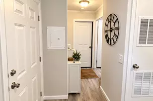28 Sams Mobile Home Ct, Hazlet Township, NJ 07730 - Photo 4