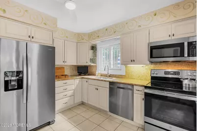 85 Valley Avenue, Highlands, NJ 07732 - Photo 6